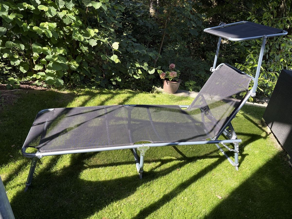 Liegen & Liegestühle: Sonnenliege  – Gebraucht aus Unterägeri von may_5vqn