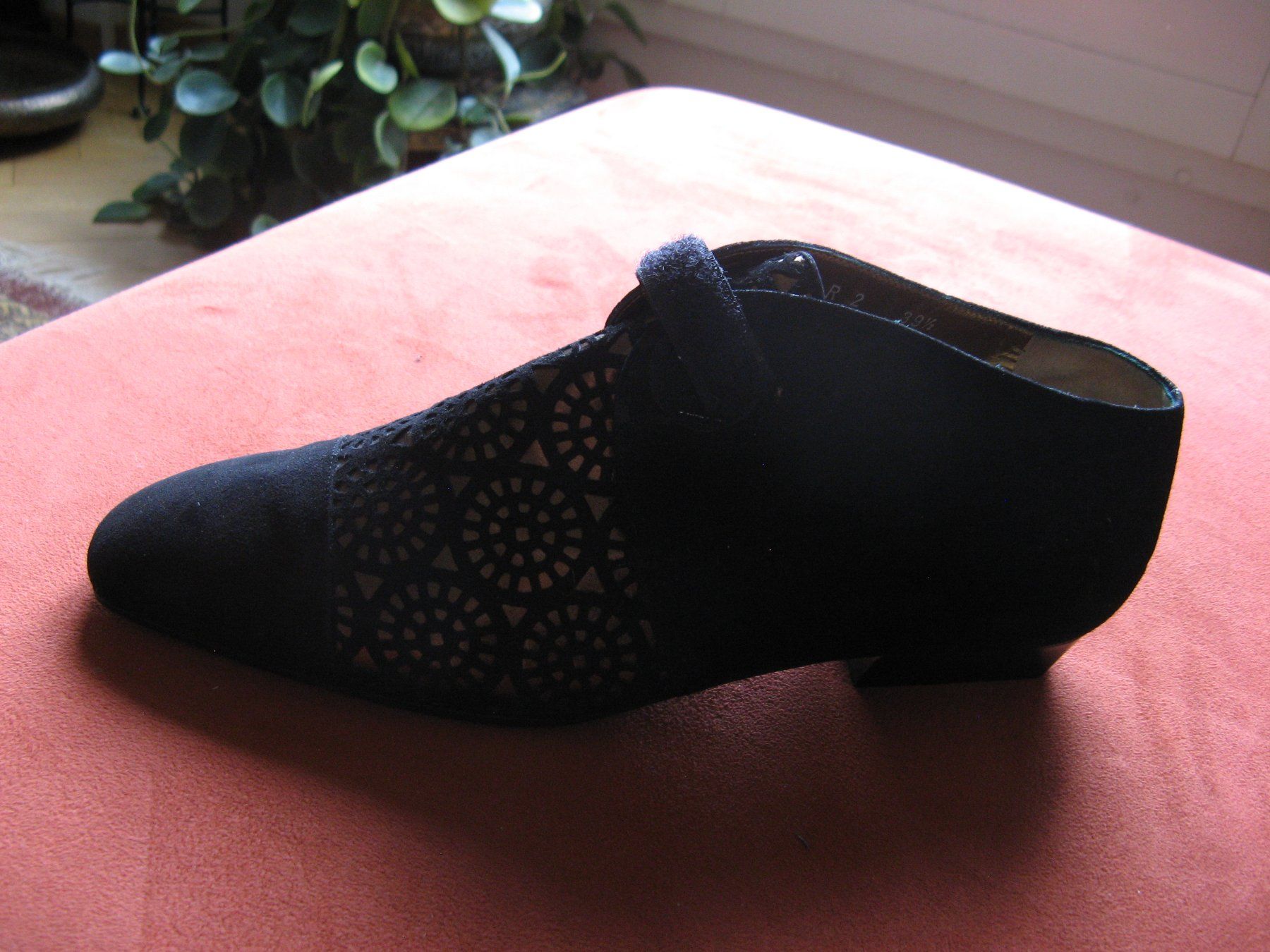 Damenschuhe: schwarze Halbschuhe Gr. 39,5 Giorgio Moretto – Gebraucht aus Zürich von apil 4