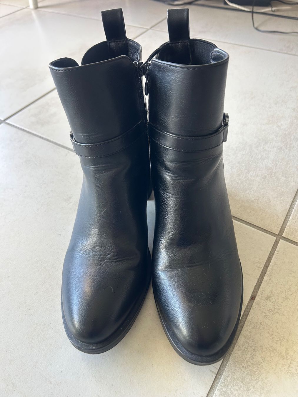 Scarpe da donna: Bottines – Usato da Courrendlin venduto da loko2910 1