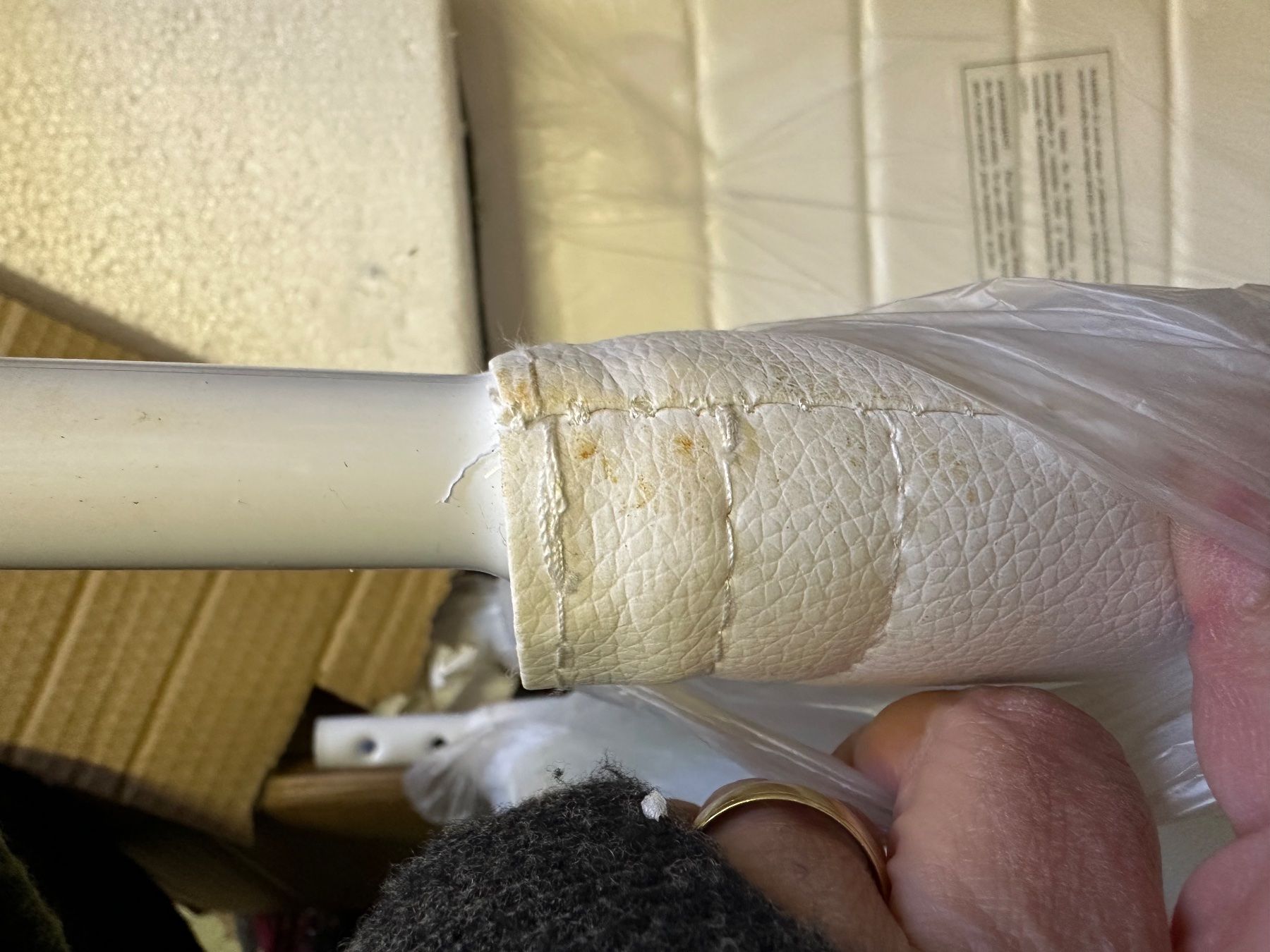 Sedie: 4 neue Essstühle in weiss – Nuovo (secondo la descrizione) da Necker venduto da liq24 4