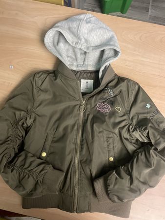 Neuwertige H&M Jacke Gr.146👧🏻