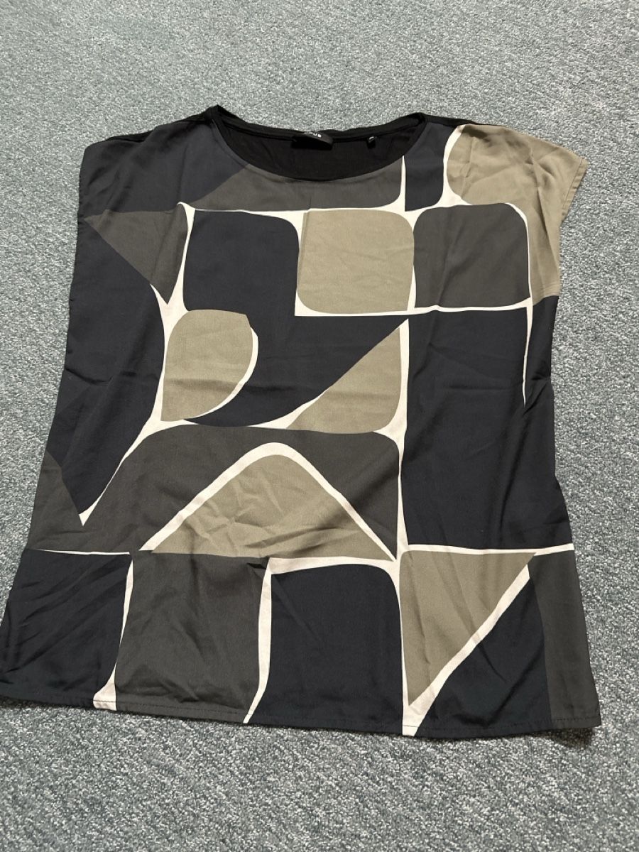 Opus T-Shirts:  Damen Shirt mit Muster Gr. 40 Opus  – Neu (gemäss Beschreibung) aus Baltschieder von YmroBe