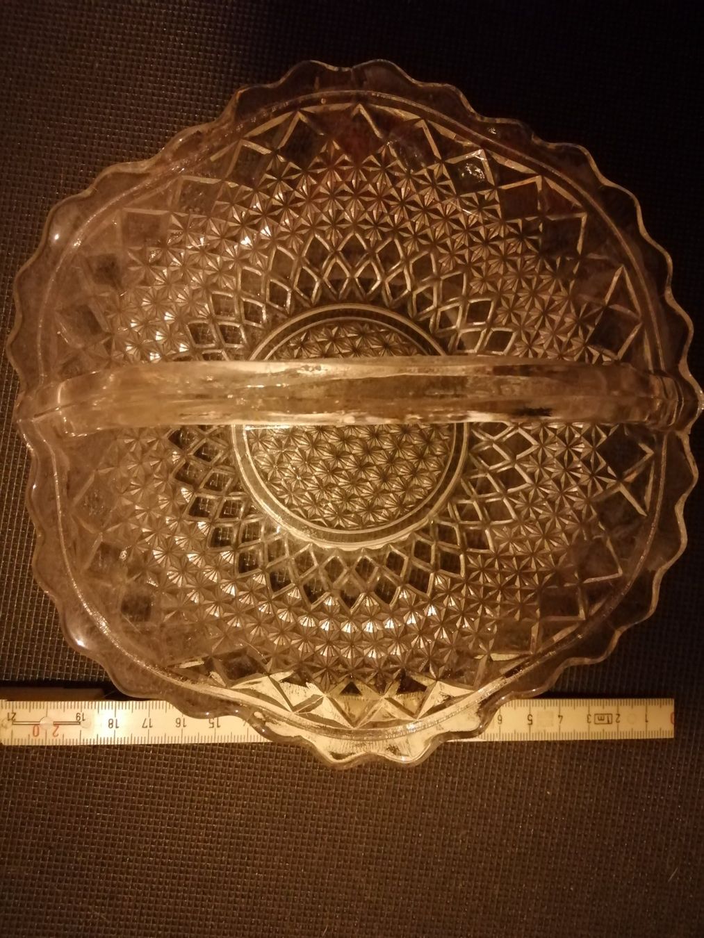 Schalen: Glasschale mit Henkel, antik – Gebraucht aus Ostermundigen von Dinge1 5