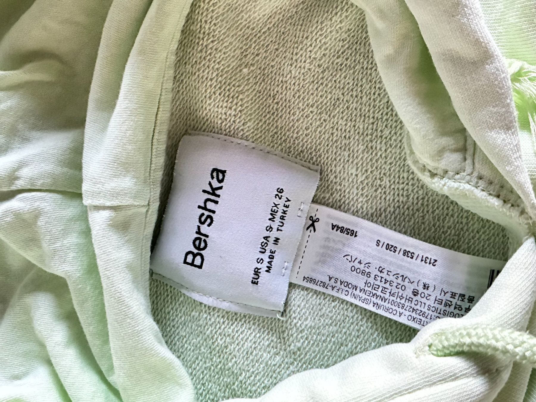 Bershka Camicette, T-shirt & Top: Bershka Cropped Hoodie Gr.S – Usato da Malleray venduto da ste_rx2t 1
