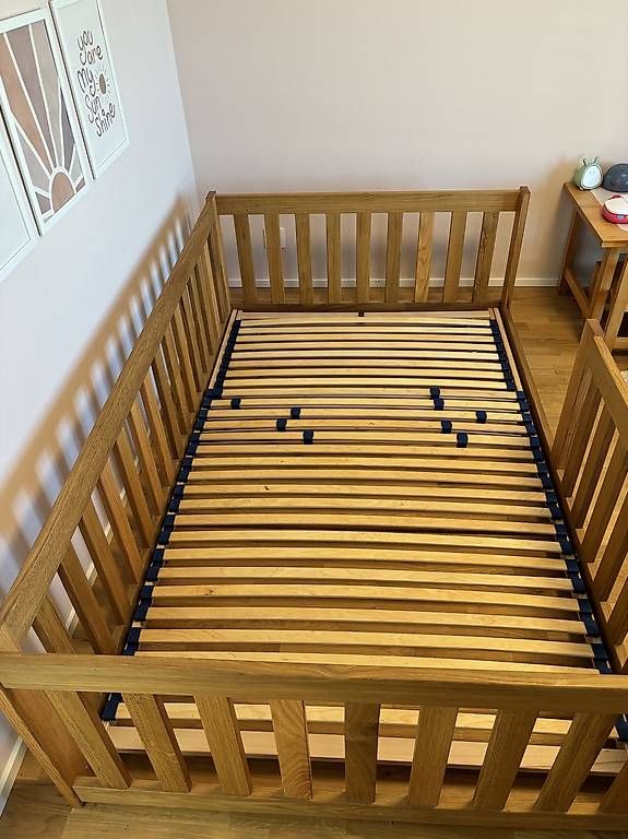 Letti: Wunderschönes Kinderbett in Eichenholz – Usato da Füllinsdorf venduto da fab_n8ry