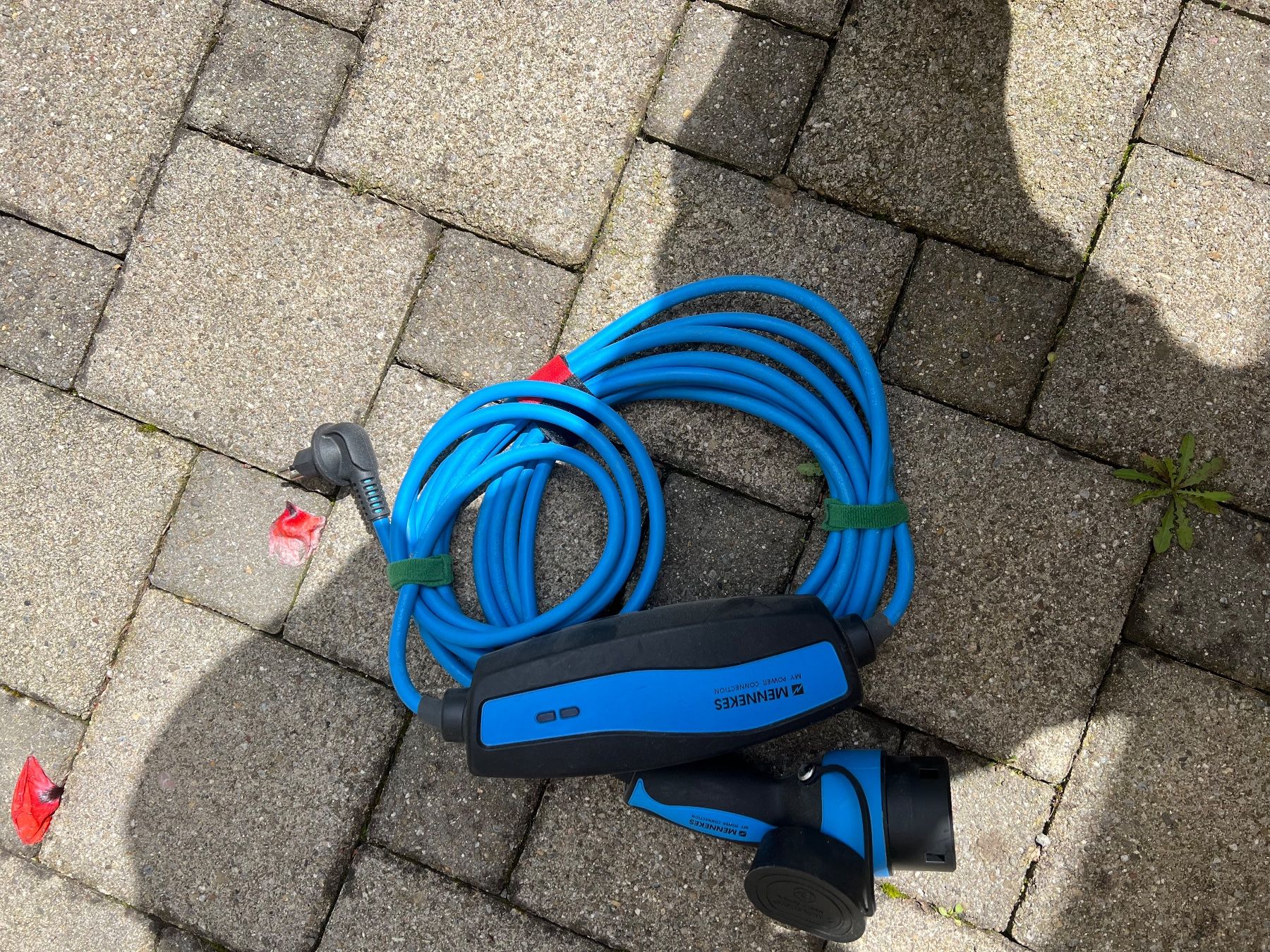 Câbles: Ladekabel Elektroauto – D'occasion à Kölliken par Rnini