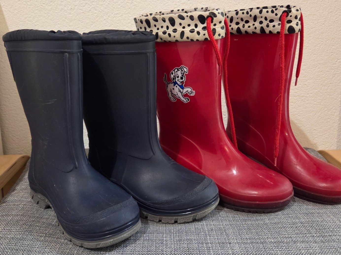 Spirale Schuhe für Jungen: Kinder Gummistiefel 2 Paar Grösse 32 – Gebraucht aus Thun von el_gnom