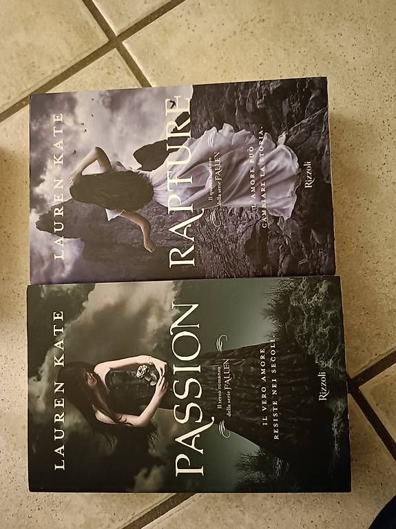 Libri: Vendo libri Lauren Kate – Usato da Pregassona venduto da Paolinhaaa88