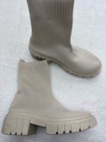 Bottines chaussettes beige taille 38 bon état général