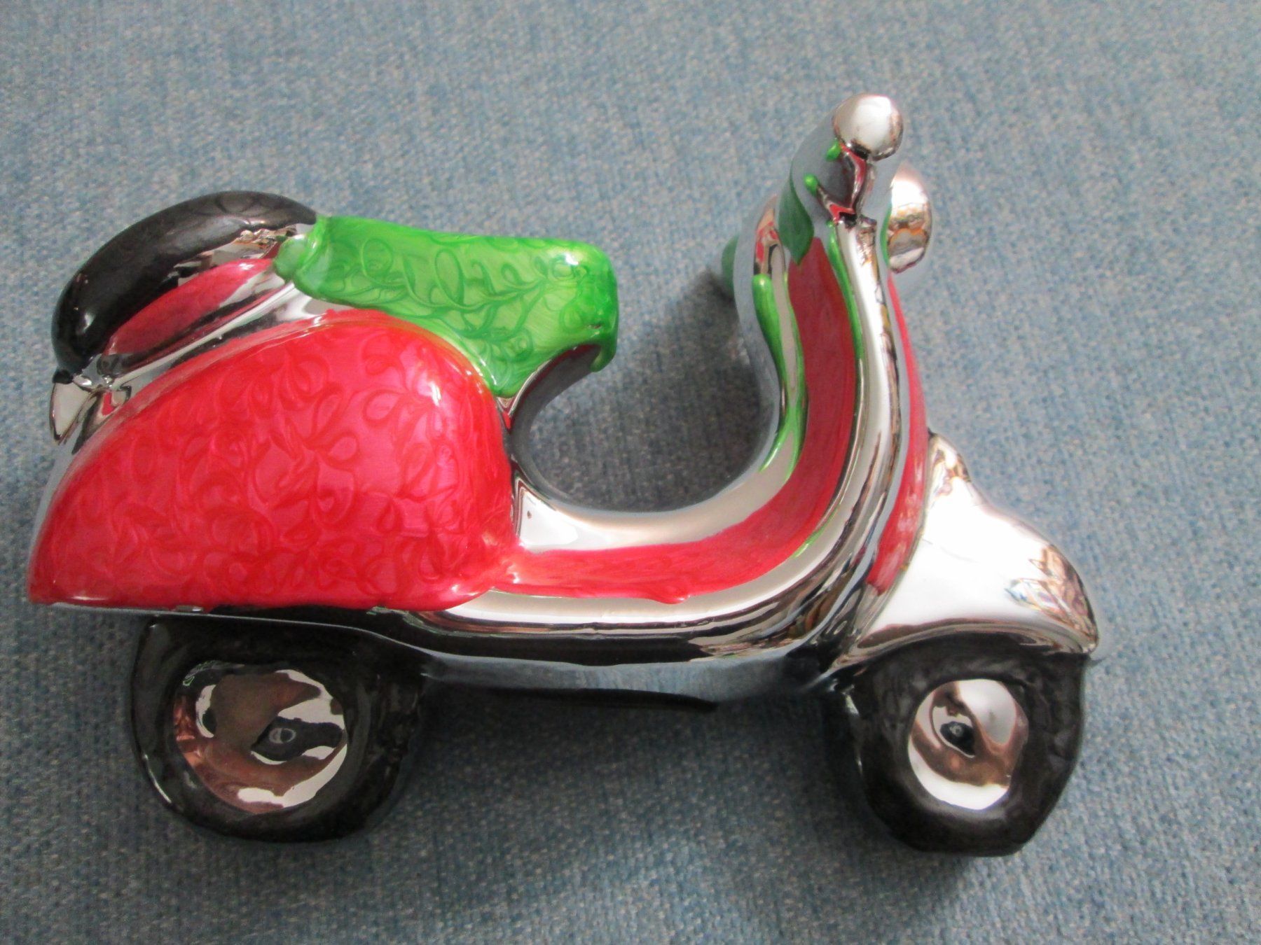 Spardosen: Spardose Vespa – Gebraucht aus Neuchâtel von Dualseele 3