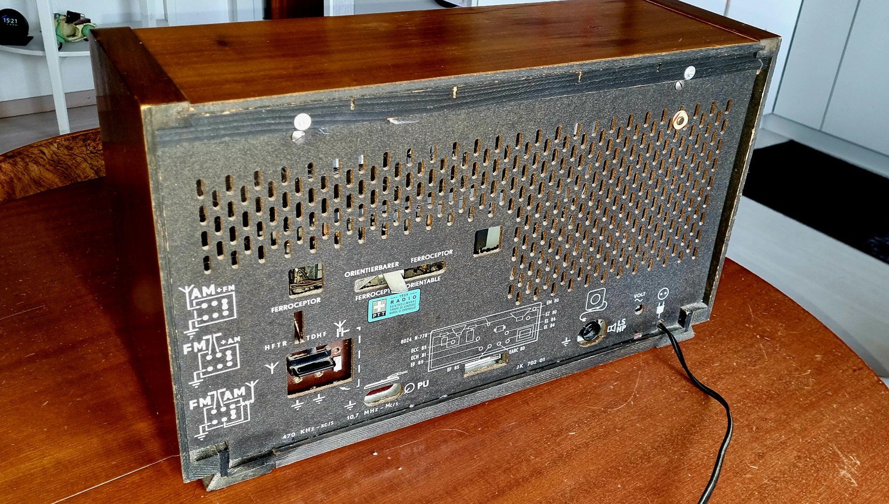 Philips Radios: Philips Röhrenradio – Gebraucht aus Kägiswil von Maxm1 1