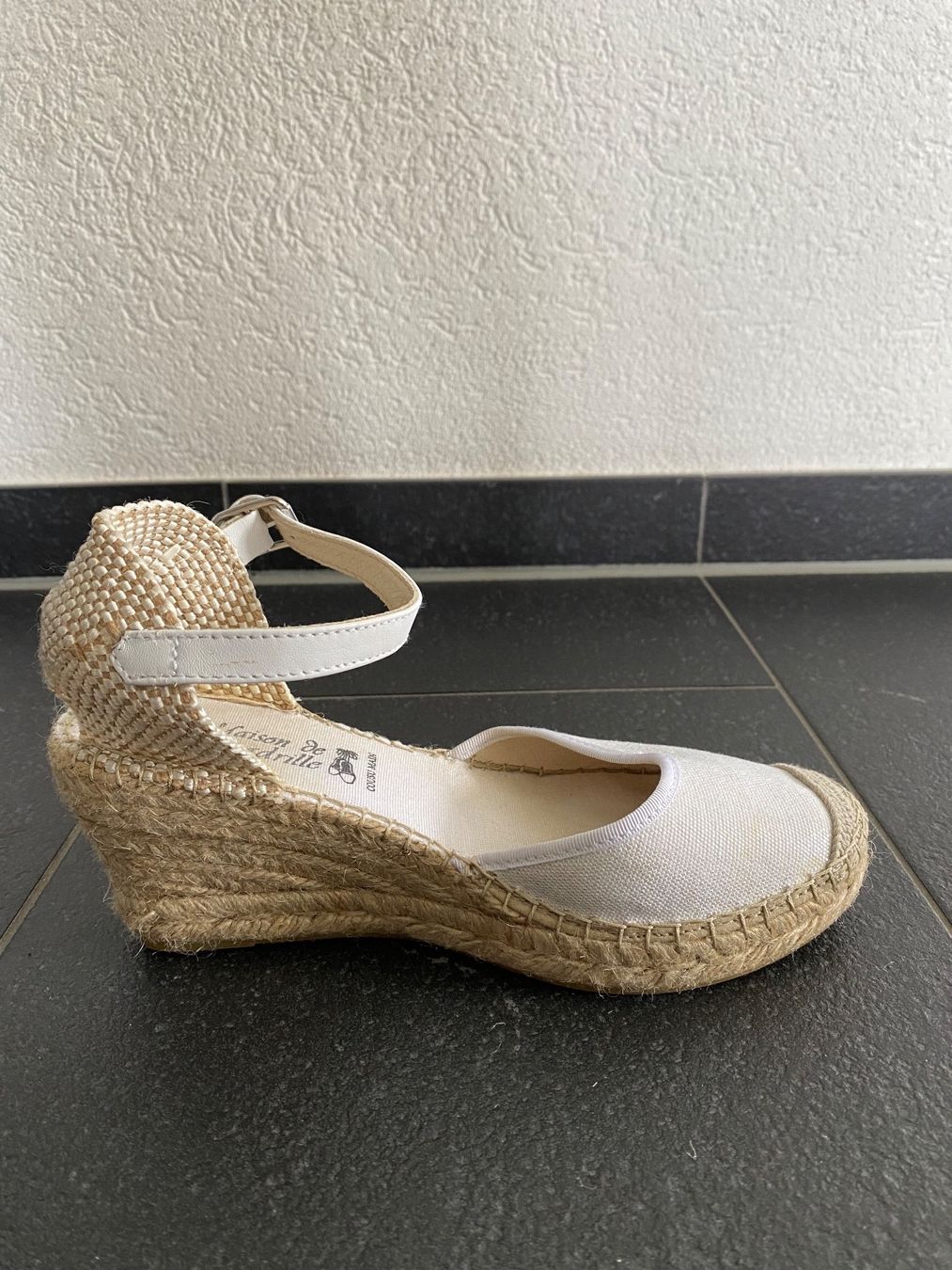 Scarpe da donna: Keilsandalen – Usato da Lützelflüh-Goldb venduto da flu_q9tg 3