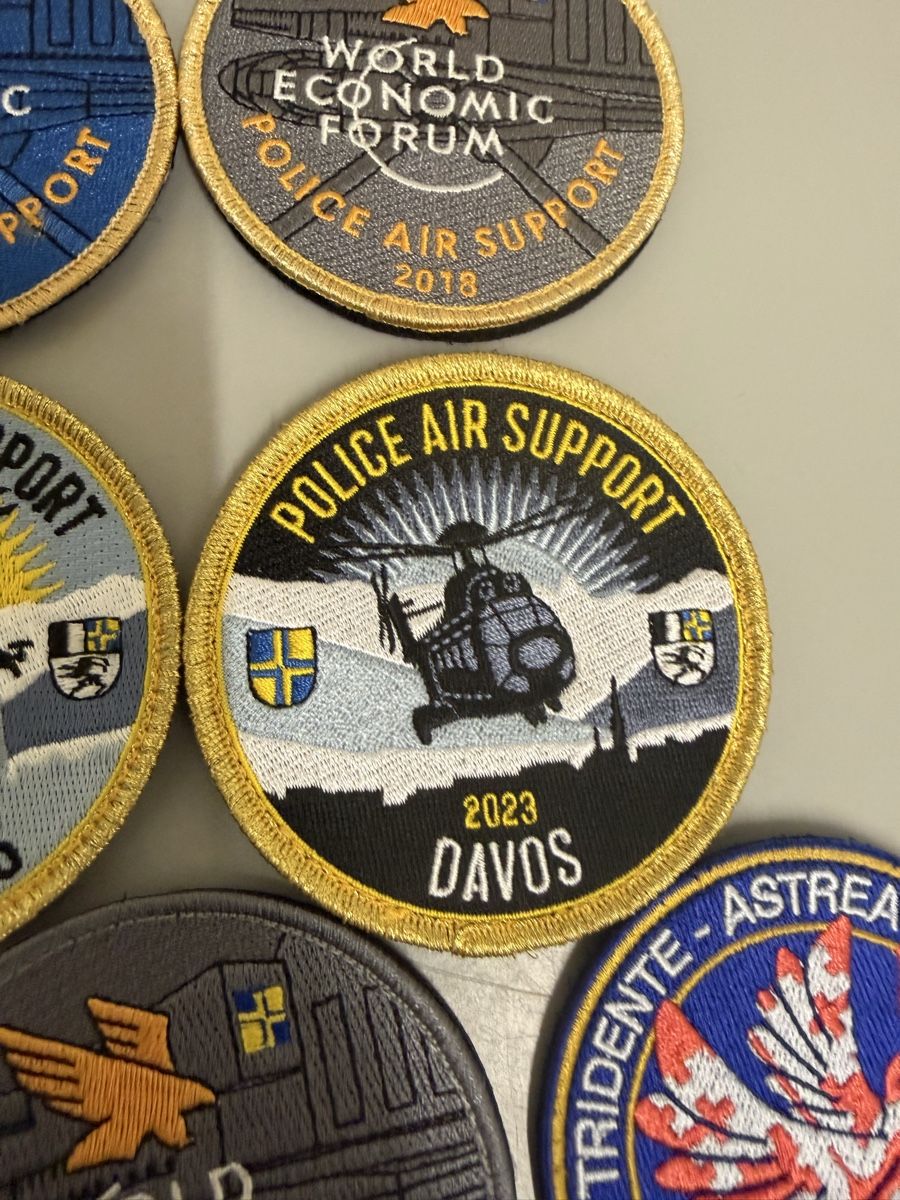 Schweizer Armee Placchette & Badge: Militär Batch Original  – Nuovo (secondo la descrizione) da Zürich venduto da papaplatte 5