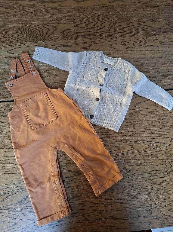 Pantaloni: Latzhosen  – Nuovo e nell'imballaggio originale da Grosswangen venduto da _Ra 1