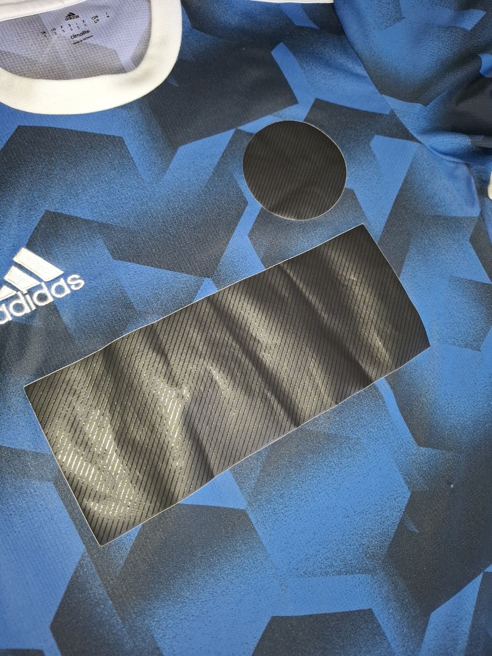 Adidas Canottiere & Pantaloni: adidas Tango 18 Maillot Climalite Bleu S – Usato da Le Locle venduto da QUALI-PRIX 2