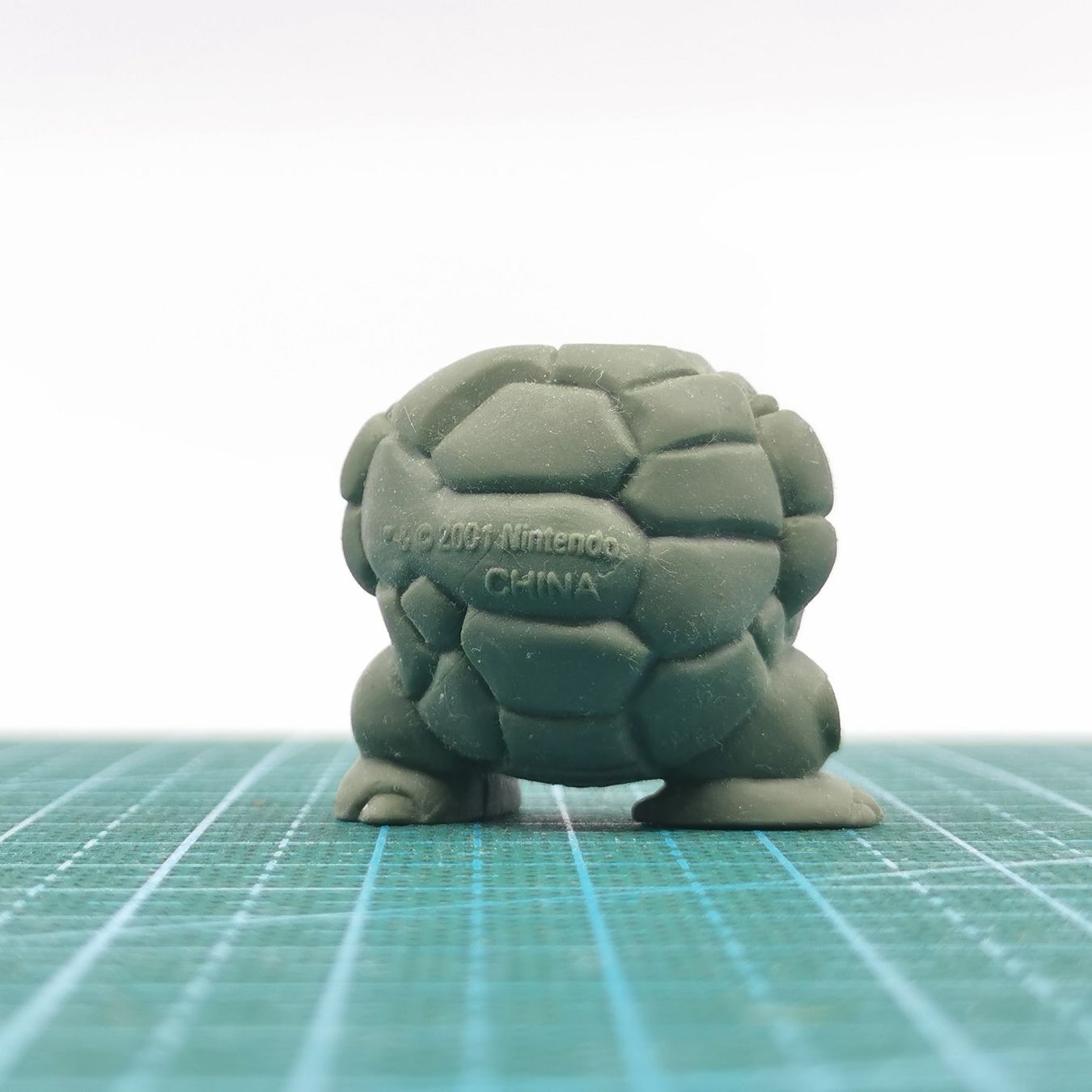 Nintendo Statuette: Mini-Figurine Pokemon Grolem Nintendo 2001 – Usato da Lutry venduto da Brocantosaurus