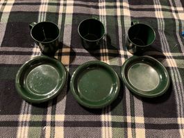 3 Teller und Becher fürs Camping