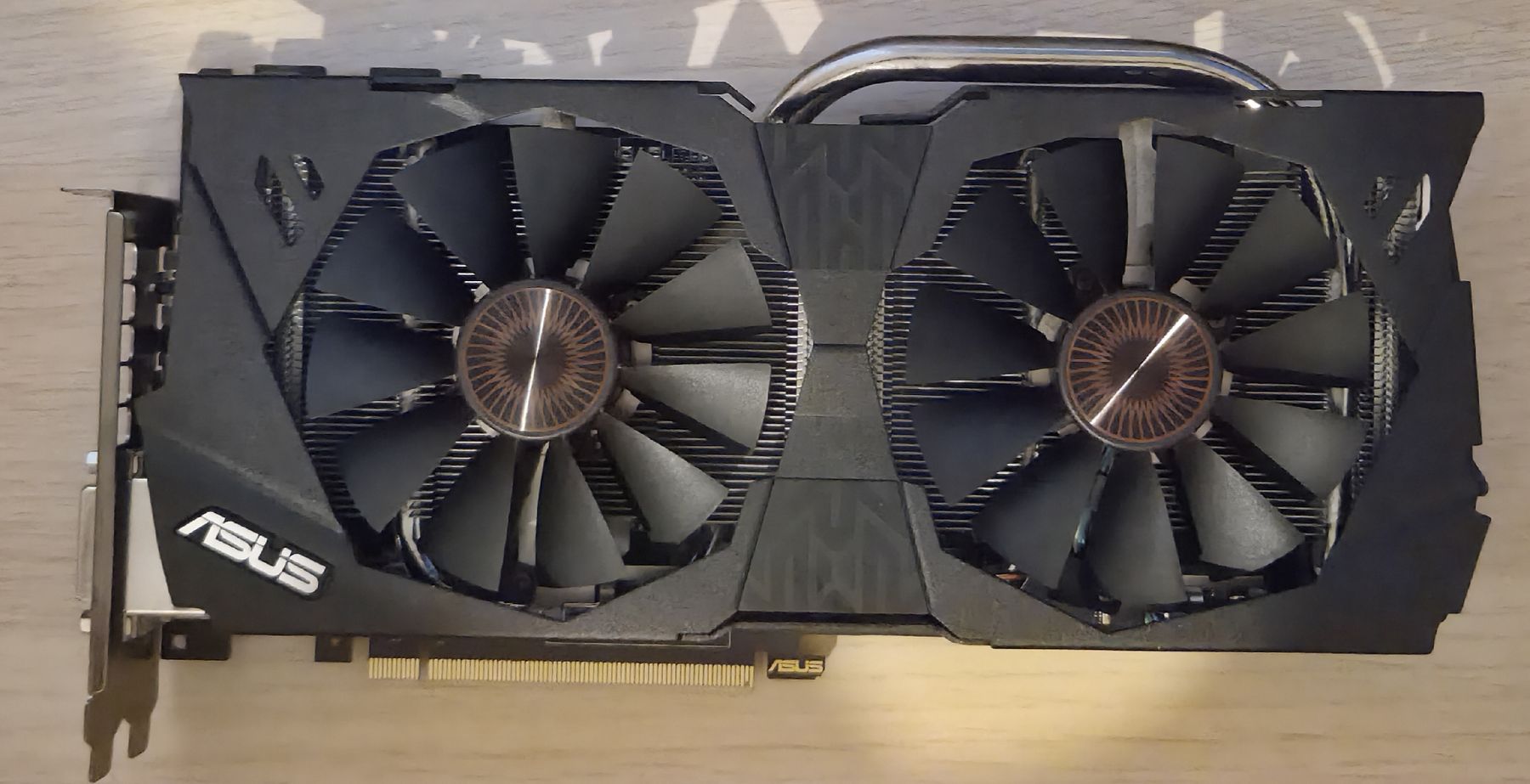 Asus Cartes graphiques: Carte graphique ASUS STRIX GTX970 – D'occasion à Genève par CRDNX