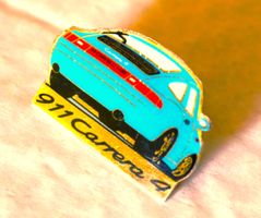 Pin Porsche 911 Carrera 4 Blau
