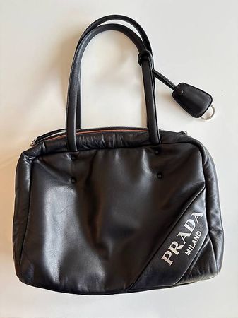Prada Milano Tasche schwarz neuwertig aus sehr weichem Leder