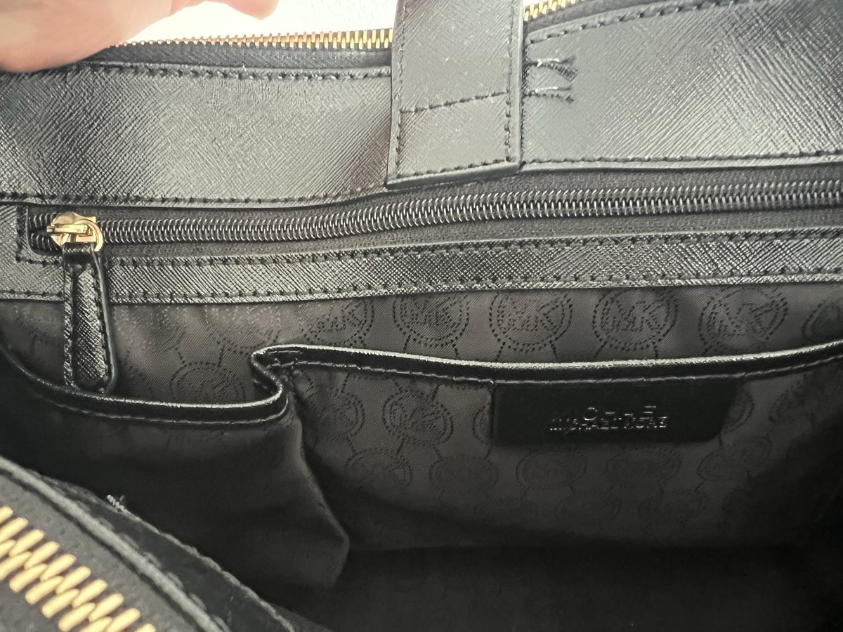 Michael Kors Borse da donna: Michael Kors Handtasche schwarz – Usato da Schenkon venduto da beetastic 7