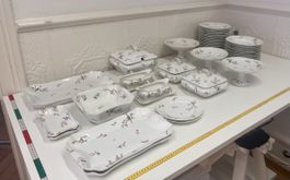 Geschirrset aus Porzellan von CFH GDM France mit 43 Artikel