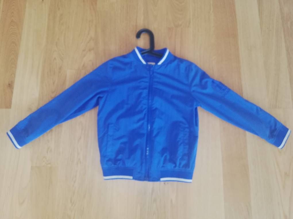 Jacken & Mäntel: Übergangsjacke in Gr. 122/128 von Manor – Gebraucht aus Zürich von svi_dkg2