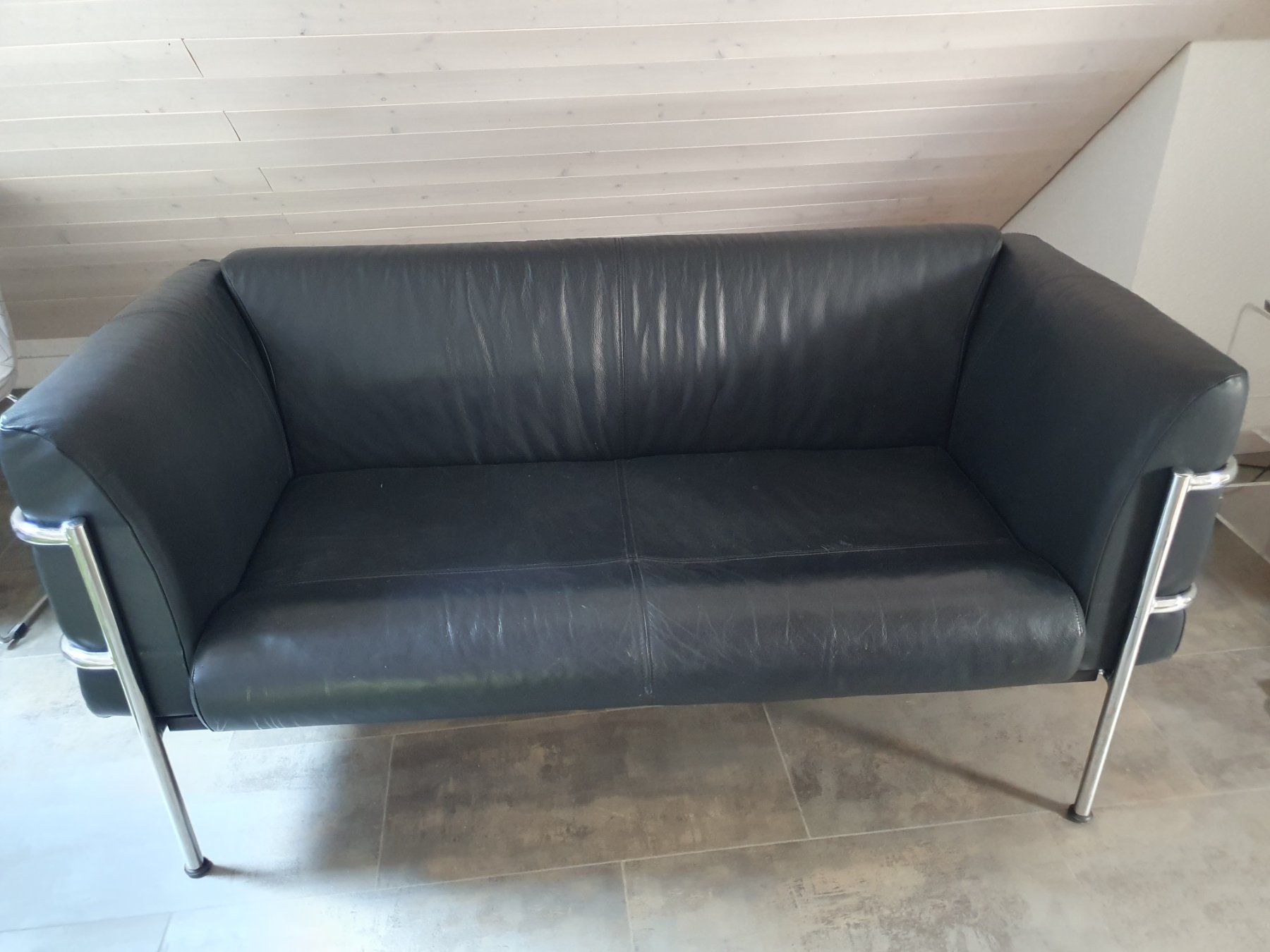 Interio Sofas: Sofa schwarz Kunstleder Interio – D'occasion à Egg b. Zürich par Regusa1