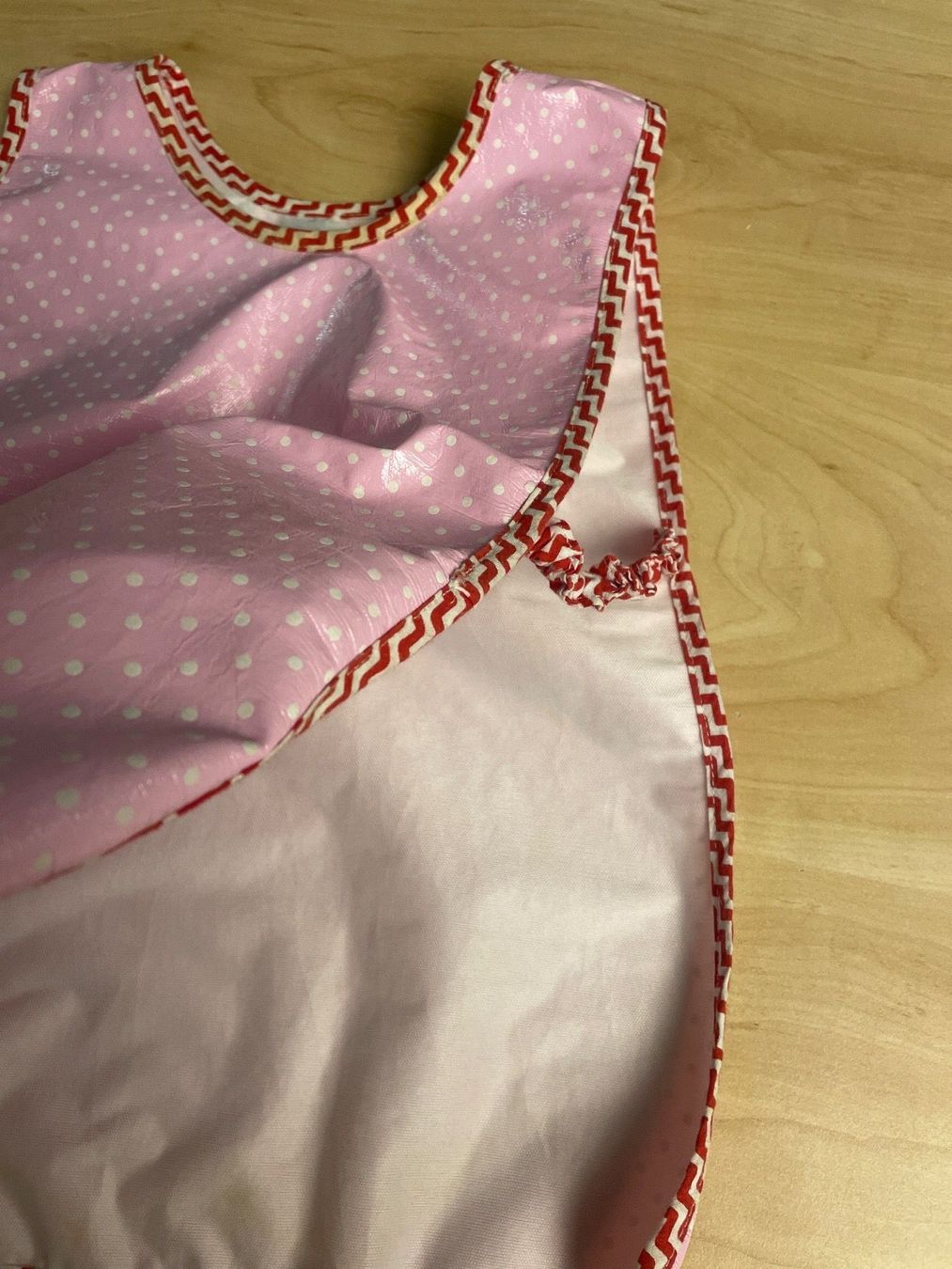 Altro per bambini: Rosa Plastifizierte Malschürze Gr.104 – Usato da Obergerlafingen venduto da cabo4 2