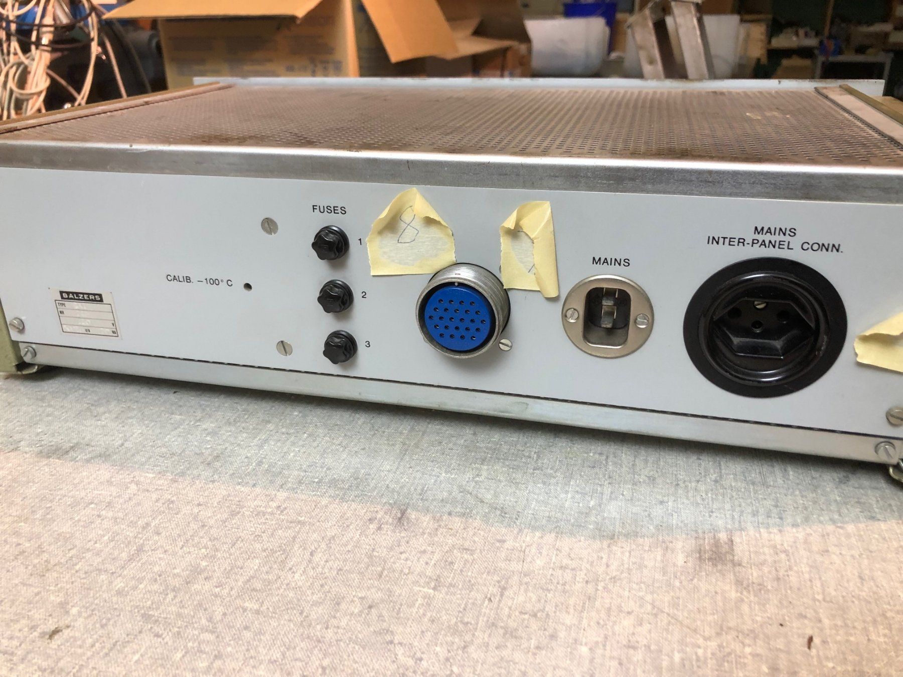 Composants électroniques: Freeze Etching Device Balzers Control Unit GA-1 – D'occasion à Hinterkappelen par atomschnee 3