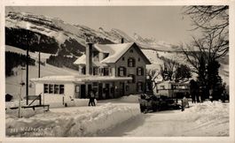 Wildhaus. Neue Post mit Postauto