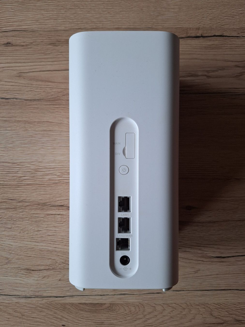 Huawei Modems & Routeurs: Routeur Huawei B818-263 – D'occasion à Biel/Bienne par francescino 1