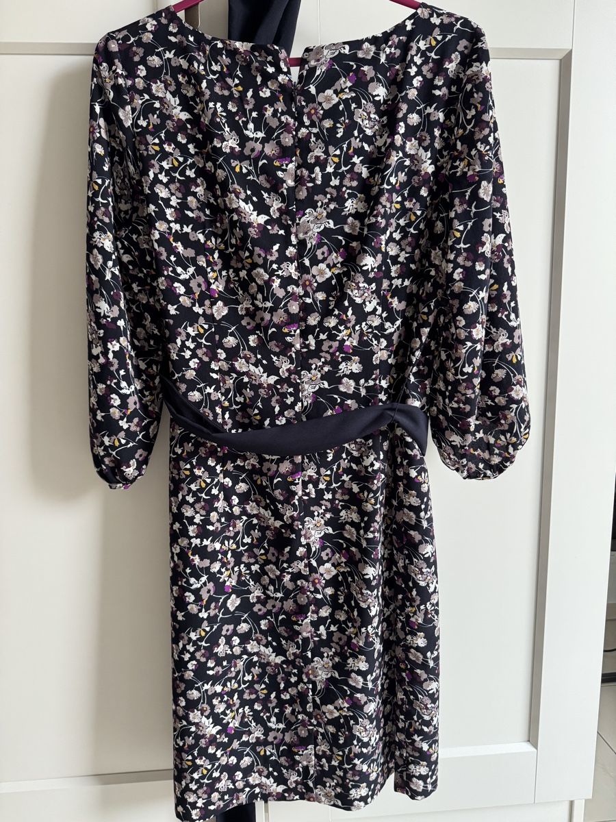 Vestiti: Blumenkleid dunkelblau mit Bindegürtel Gr. 38 – Usato da Dübendorf venduto da Moebelverkauf10 1