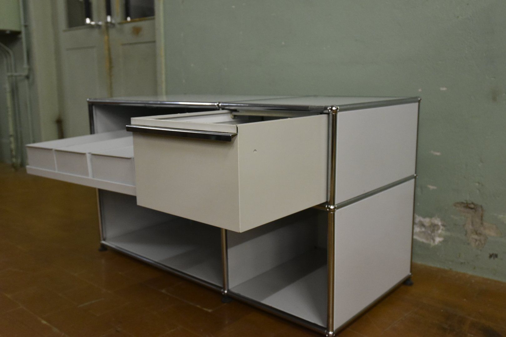 USM Scaffali: Designer Regal USM Haller – Usato da Lichtensteig venduto da UsedIN 5