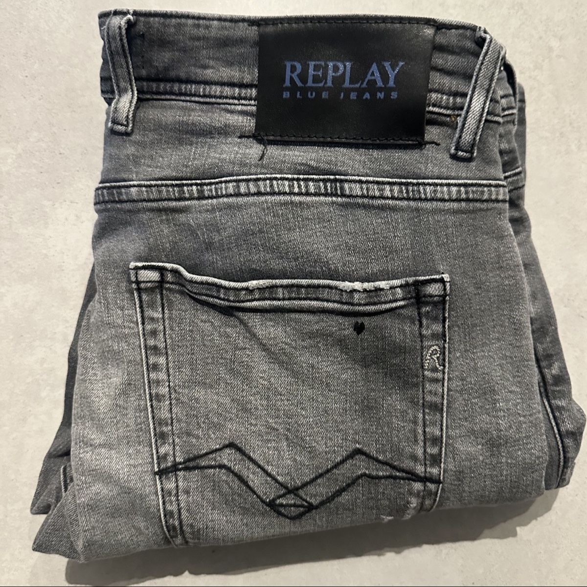 Replay Jeans: GRAUE JEANS – Usato da Dornach venduto da aze_h6rq