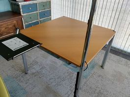 2 USM Tische 