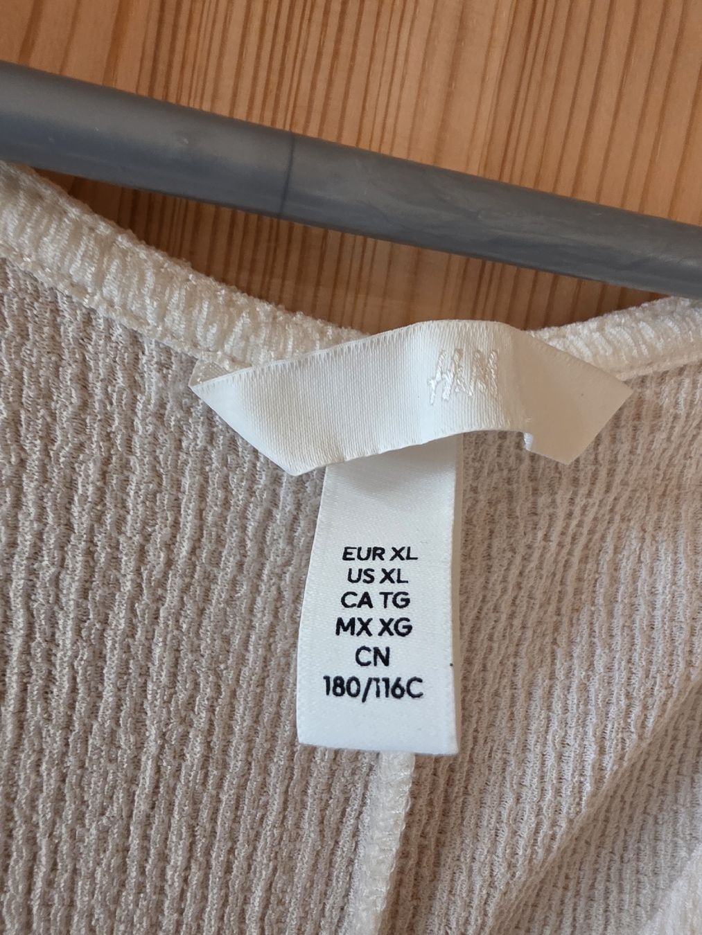 H&M Vestiti: H&M Kleid Grösse XL – Usato da St. Peterzell venduto da upcycling_ 1