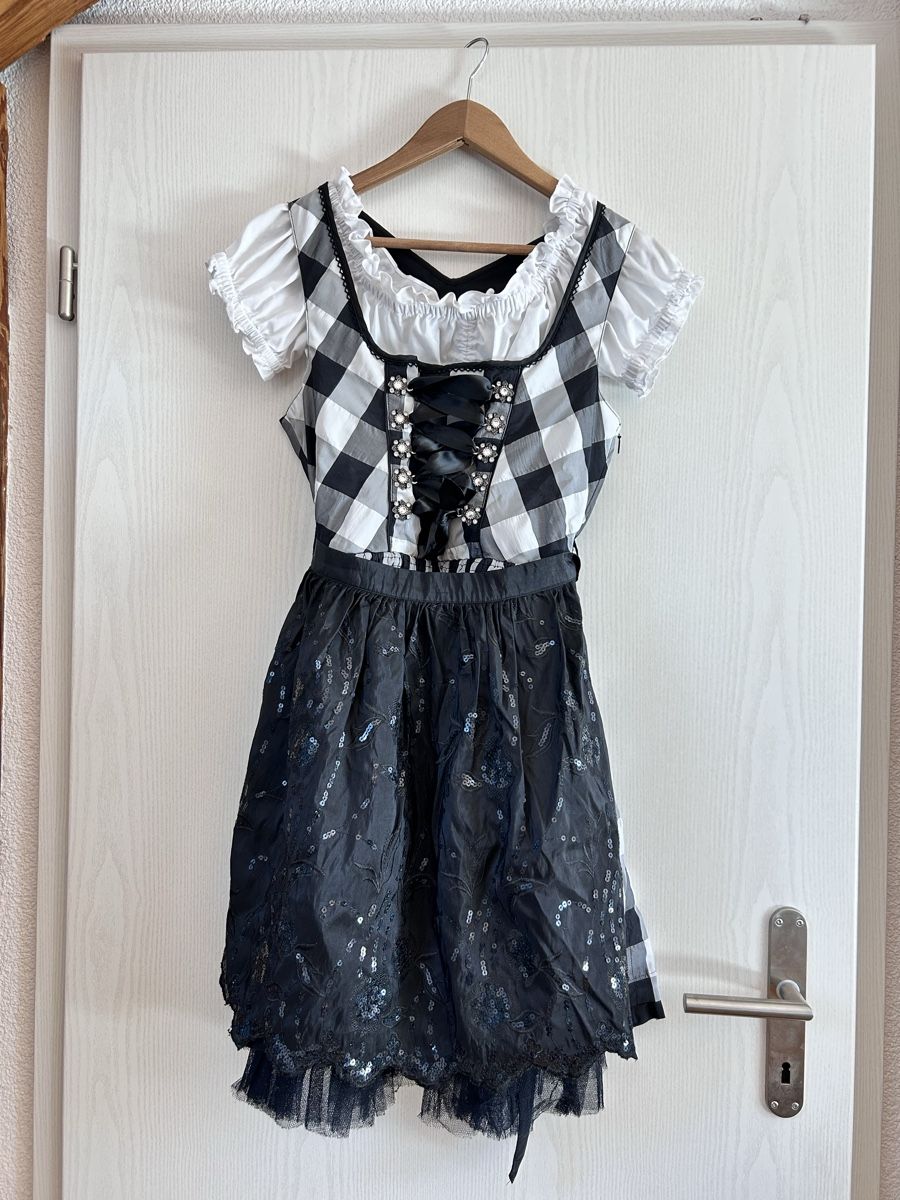 Vestiti: Dirndl – Usato da Praz (Vully) venduto da fio_2g6x