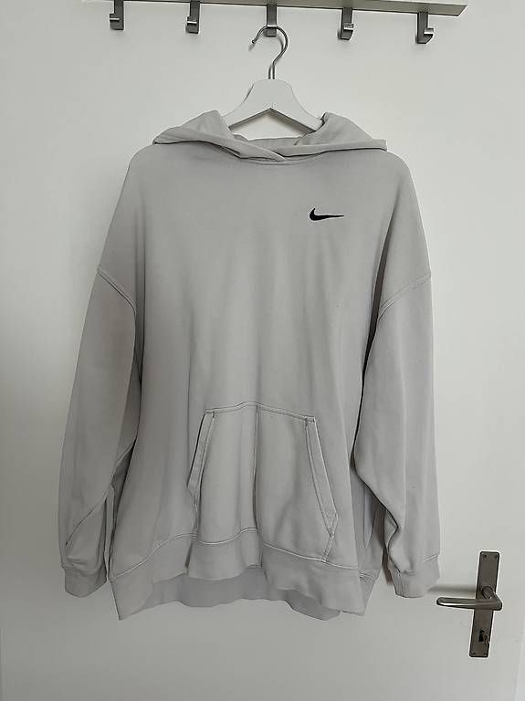 Maglioni & Felpe: Kapuzenpullover / Kapuzensweatshirt Gr. S von Nike – Usato da Zürich venduto da Imaime