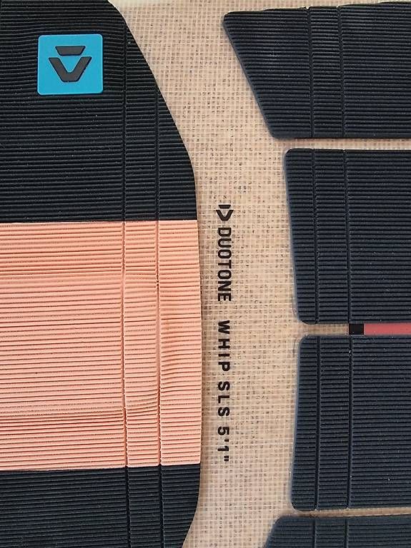 Duotone Tavole da surf e di nuoto: Duotone Whip SLS 5.1 Kite Surfboard – Usato da Chur venduto da Radislis 1