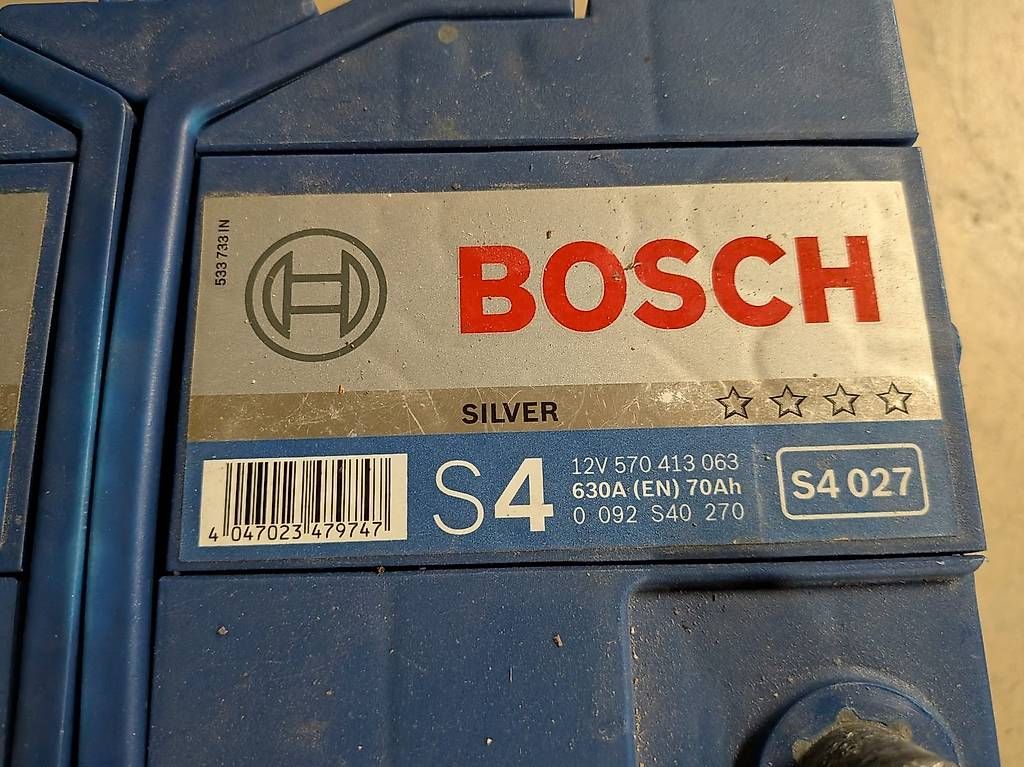 Batterien: Batterie BOSH S4 027 – Gebraucht aus Préverenges von Fbosset