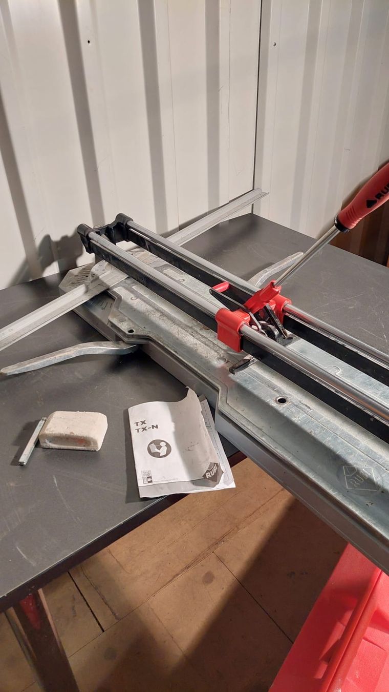 Tutti gli attrezzi: Profi Fliesenschneider Rubi TX 900 N-638 – Usato da Recherswil venduto da paulchen09 1