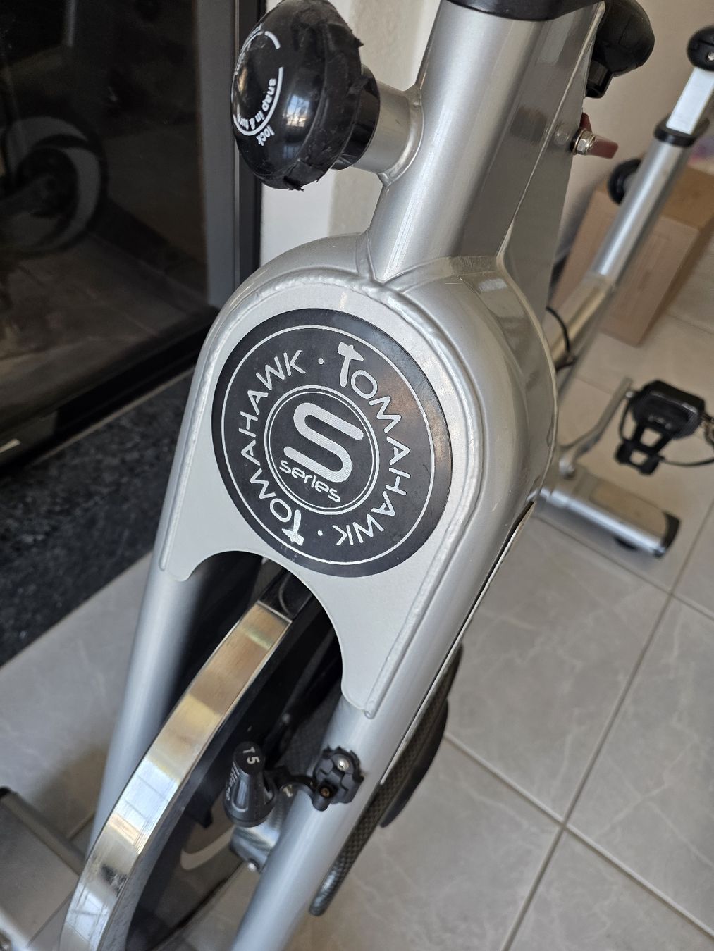 Hometrainer: Tomahawk S Series Spin Bike indoor cycle – Usato da Thalwil venduto da Derekdez 4