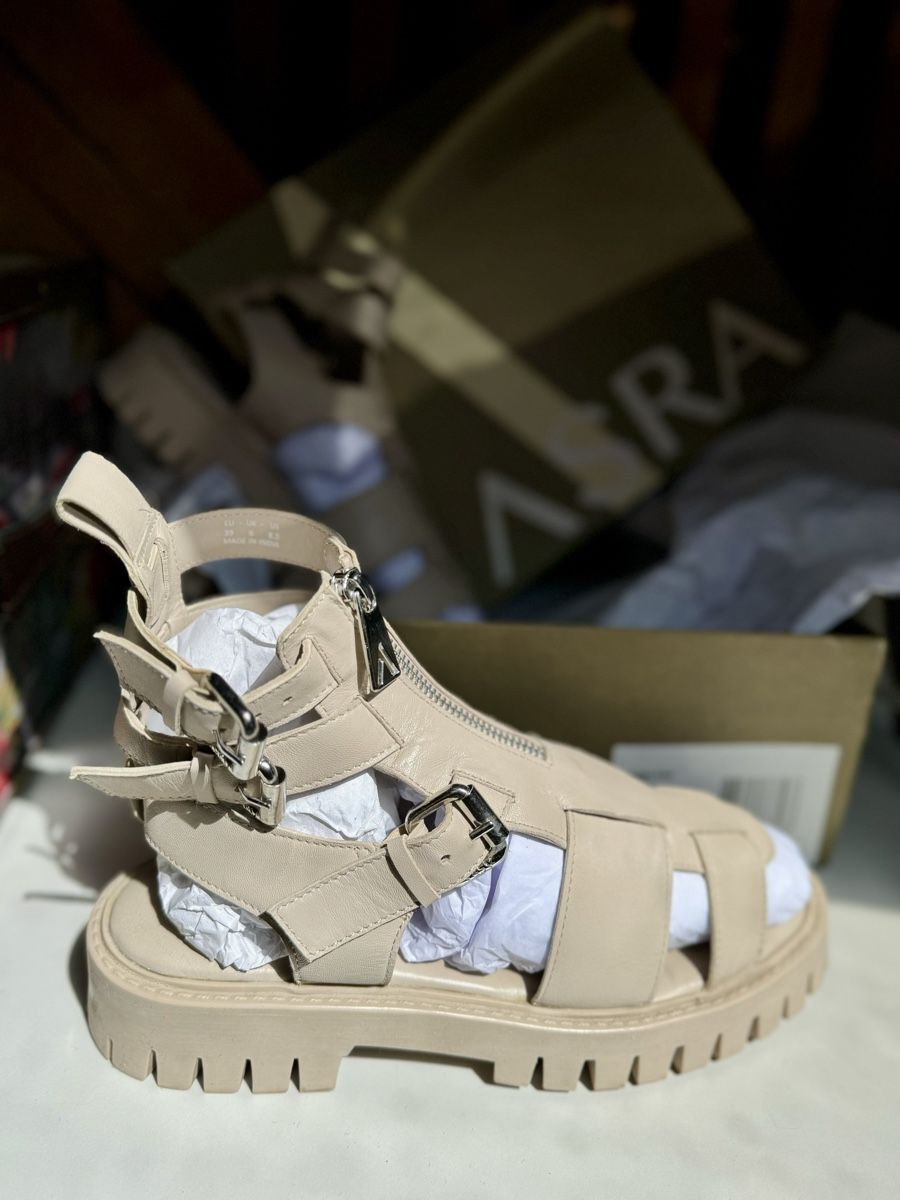 Scarpe da donna: ASTRA Sandalen/ Echtes Leder – Nuovo (secondo la descrizione) da Zollikofen venduto da AureusManus 1