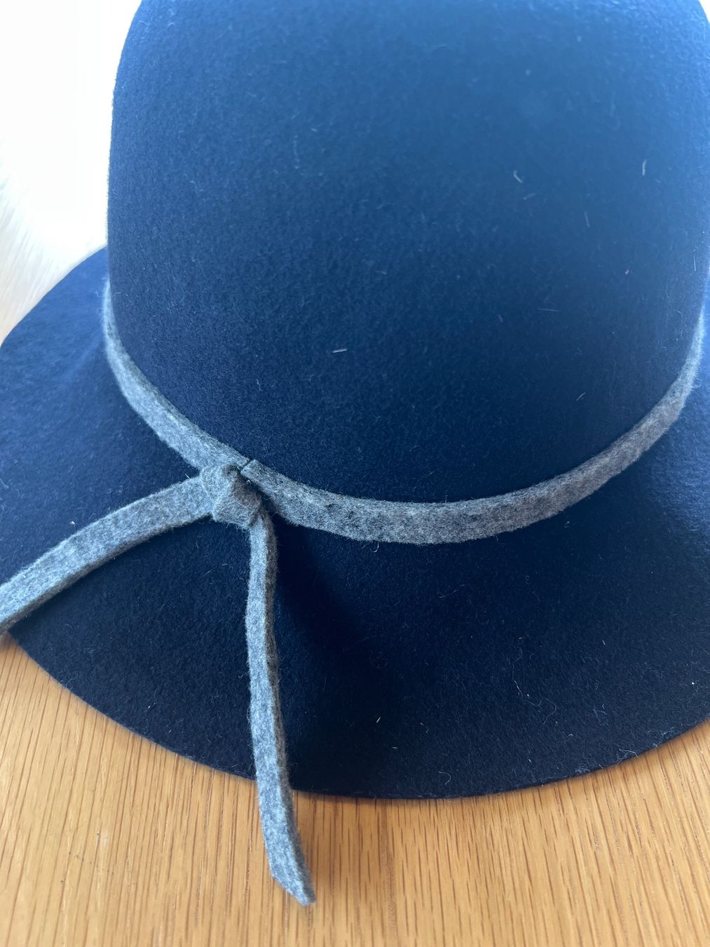 Copricapi, berretti & cappellini: 👒 Hut Wolle, Navyblau – Usato da Balzers venduto da clancy_SCVW 1