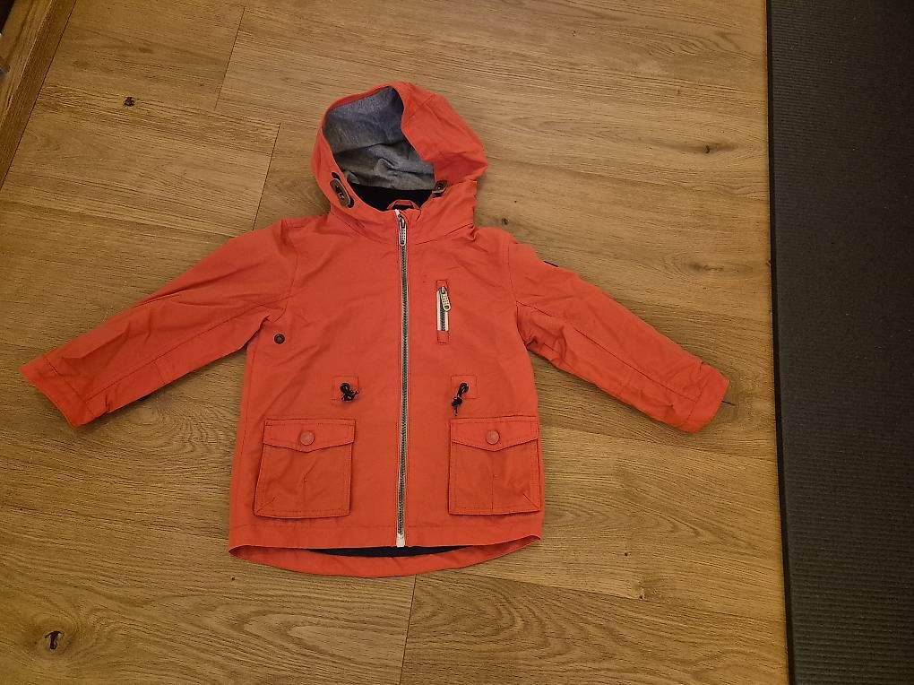Vestes & Manteaux: Übergangsjacke Grösse 110 – D'occasion à Donzhausen par Fannyna1