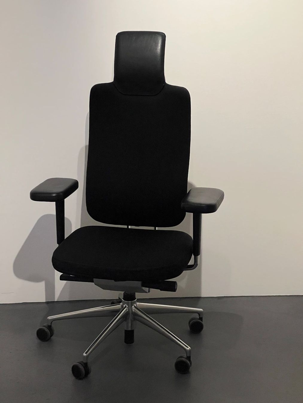 Vitra Stühle: Vitra Headline Bürostuhl – Gebraucht aus Hofstetten SO von