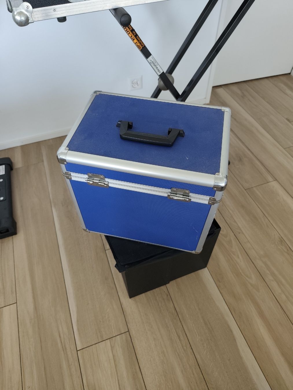 Reloop Console di mixaggio: DJ Equipment mit Cases und Zubehör – Usato da Oeschgen venduto da stu_nq7r 7