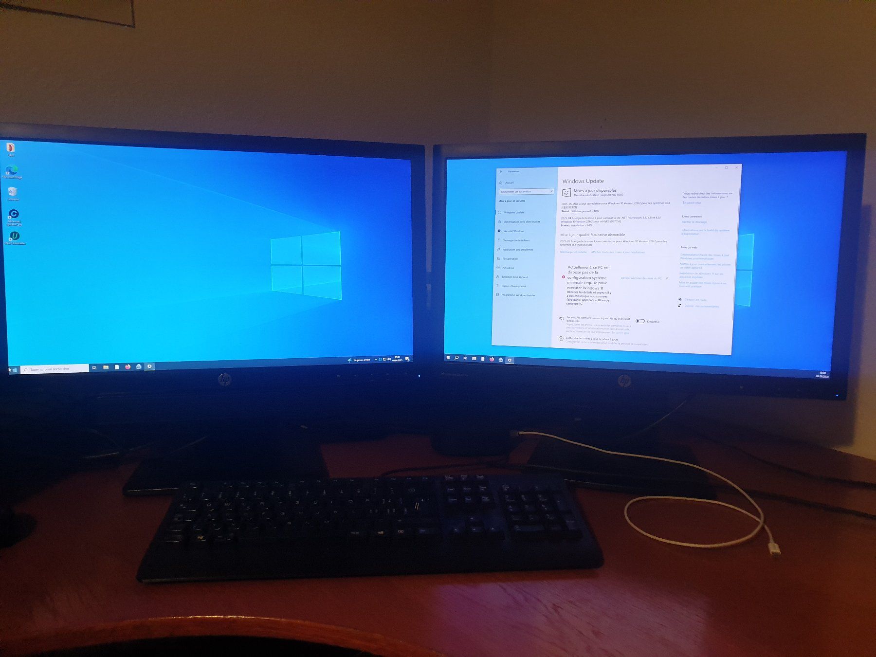 Hewlett Packard Monitor: 2 monitors HP 23" HD – Usato da Ecublens VD venduto da Netfinity 3