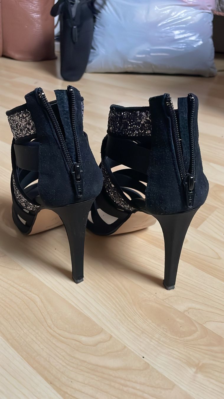 Chaussures femmes: Schwarze Glitzer Absatzsandalen Gr. 37 von Bata – Neuf (Voir description) à Ammerswil AG par Diki.S 3